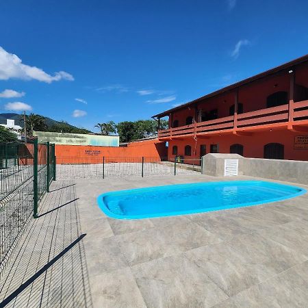 0001.05 - Maranduba - Apto - 2 Dormitorio - 8 Pessoas - 2 Quadras Do Mar - Piscina - Wi-Fi Ubatuba Buitenkant foto